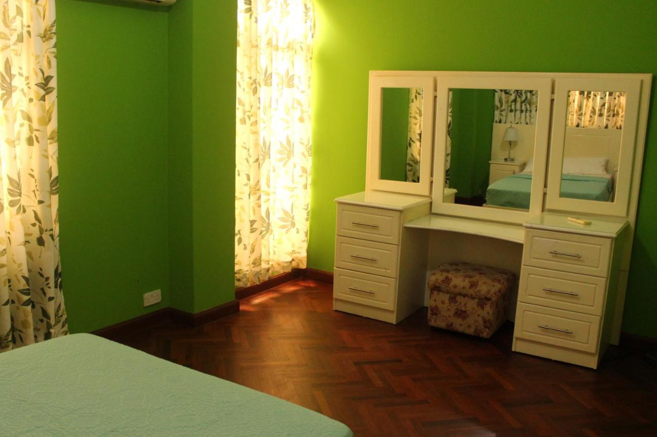 Ferienwohnung Dauphine Port Louis Exterior foto